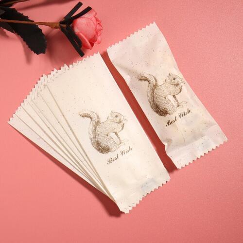200pcs/lot Nougat Wrapping Handmade Squirrel Pattern Taffy Candy Wrapper Wedding Party DIY Plastic Sugar Bonbon Packaging Bag