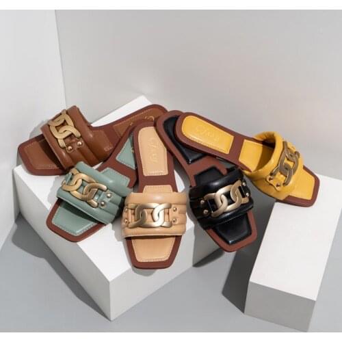 Ladies Slippers 2021 Summer Slides Fashion Black Metal Chain Decorated Flat Round Toe Women Slides Female Beach Shoes