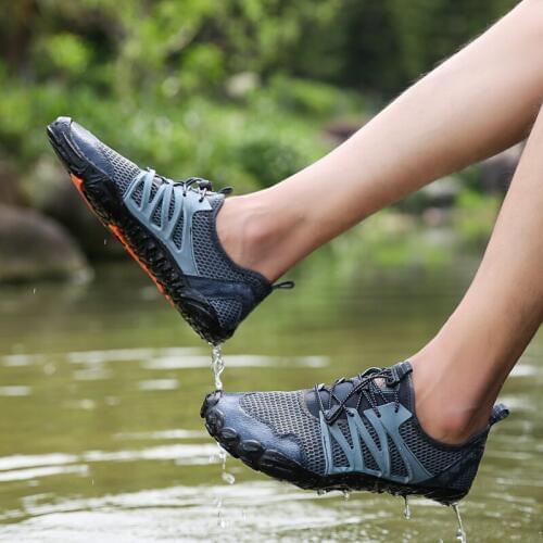 Aqua Shoes Summer Men Breathable Beach Slippers Wading Upstream Sandals Diving Socks Tenis Masculino