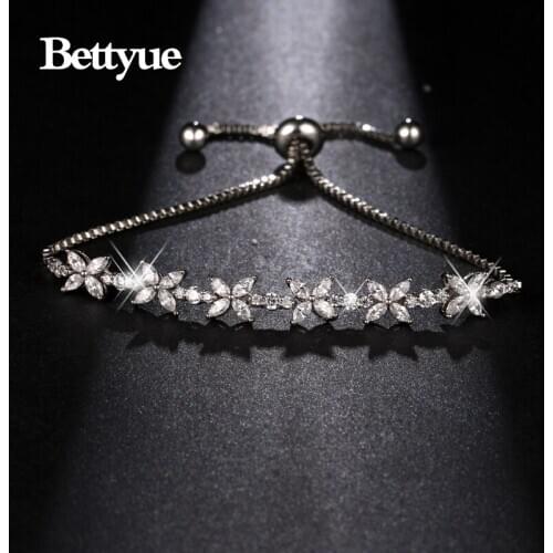 Bettyue Brand Luxury Fashion Hot Sale Wholesale AAA Zircon Two Colors Flower Shape Jewelry Bracelets For Woman Wedding Gifts