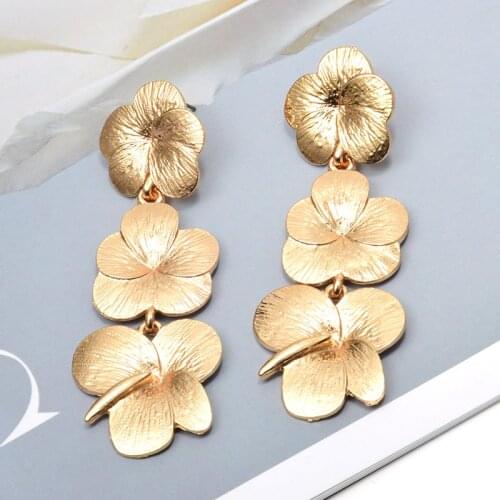 Wholesale Gold Metal Three Flower Shaped Dangle Long Drop Earrings Jewelry Accessories For Women Fine Pendientes Bijoux