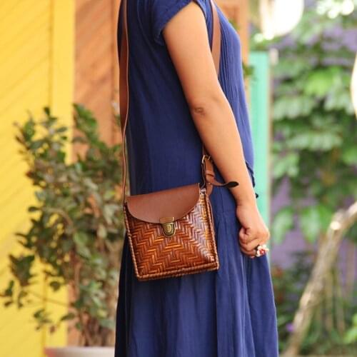 Original handmade bamboo woven bag, wild female small retro casual shoulder bag simple small bamboo messenger bag