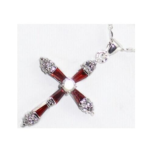 Pretty White Gold Plate Cubic zirconia Crystal Crossic Pendant Necklace 18 inches