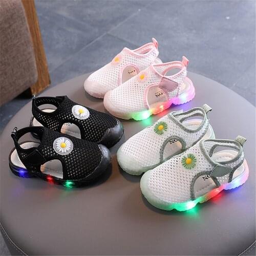 2021 LED Summer Childrens Sandals Casual Shoes Fashion Breathable Velcro All-match Hollow Beach Shoes Lighting Sandalias De