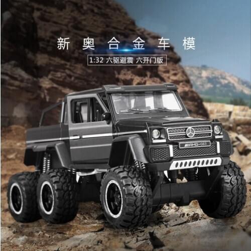 2020 new 1:32 simulation classic bat old car childrens sound and light return force toy box car accessories
