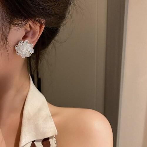 Real Gold Plated Korean Fashion Big White Color Flower Stud Earrings Simple Romantic Piercing Earrings 2021 New Party Jewelry