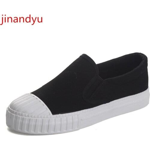 Casual Canvas Shoes for Women Flats Sneaker Non Slip Fashion Comfort Black White Sneakers Women Slip on Flat Vulcanize Shoes