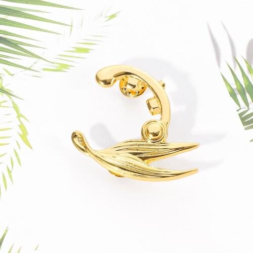 Gold color Violet Evergarden Anime Series Brooch lapel pins badges for fans