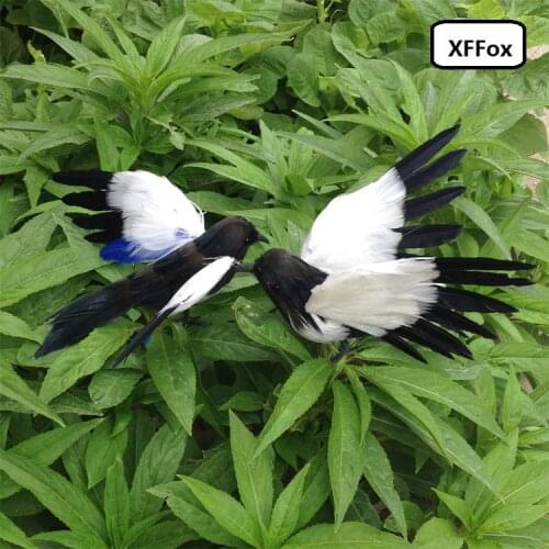 A pair of simulaiton mini magpie models foam&feather lifelike wings magpie bird toys about 12cm xf0692