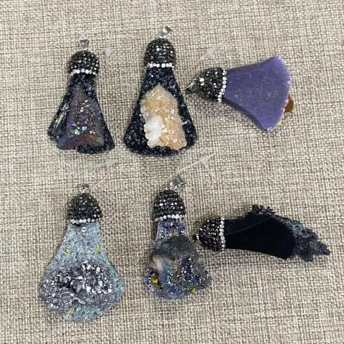 Natural Stone Crystal Ore Pendant Black Irregular Fan-shaped Resin Sparkle Jewelry Suitable for DIY Fashion Necklace Pendant