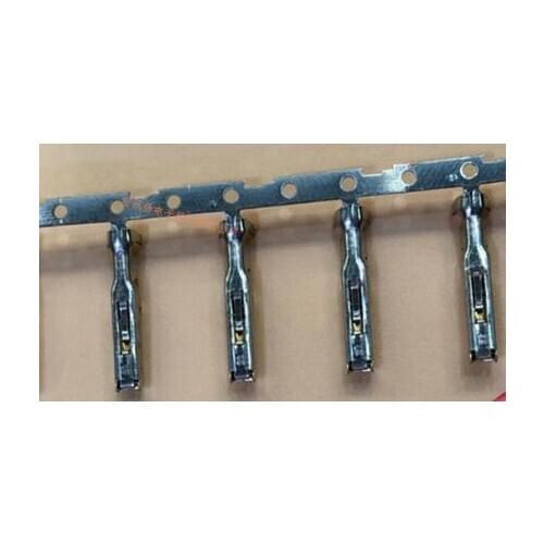 Wire gauge: 16-20 AWG D-3 L crimp terminal 175196-2