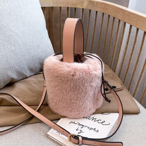 Bucket Bag Handbag Fashion Faux Fur Winter Bags Women Shoulder Crossbody Bag Ladies Plush Hand Bags Designers Bolsa Feminina Sac