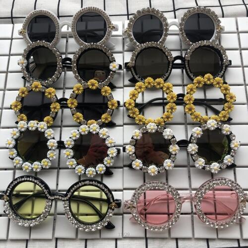 2019 Unique Design Round Women Handmade Sunglasses Cute Vintage Eyeglass Crysrtal Flower Sun Glasses Eyewear UV400 Gafas de sol