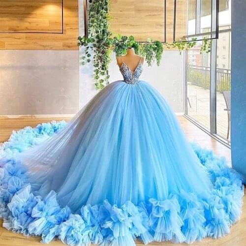Light Sky Blue Quinceanera Dresses 2021 Princess Ball Gown Spaghetti Straps Sequins Beads Sweet 15 Dress Ruched Sleeveless