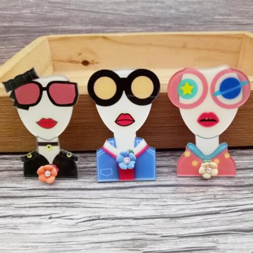 Cartoon Icon Cutel Girl Face Princess Icons Badge on Backpack Brooches for Women Acrylic Badges Clothing Accessories Kids Gifts