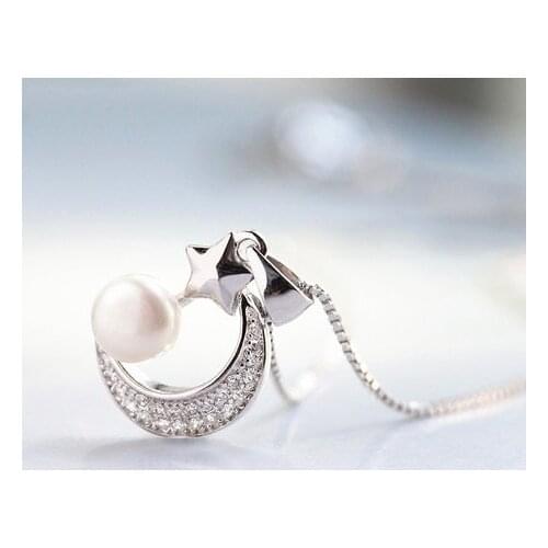 Stylish Female Moon Star Pearl Pendant Necklace Fashion Silver Wedding Necklace Simple Love Long Necklace for Women