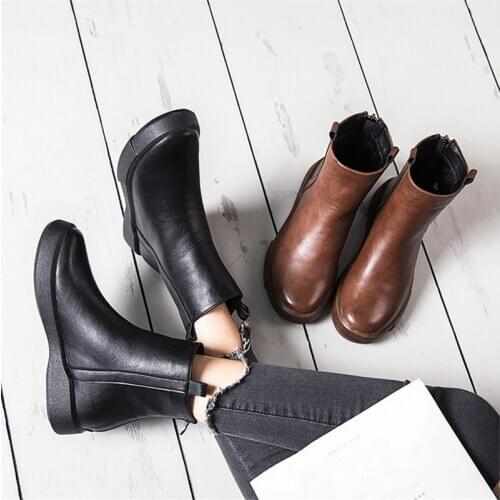 Womens boots High-quality pu leather autumn winter flat ankle boots Retro Fashion plush warm casual boots