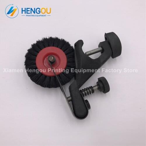 2 Pieces Free Shipping Press wool wheel brush wheel offset SM74 CD74 printing press wheel assembly
