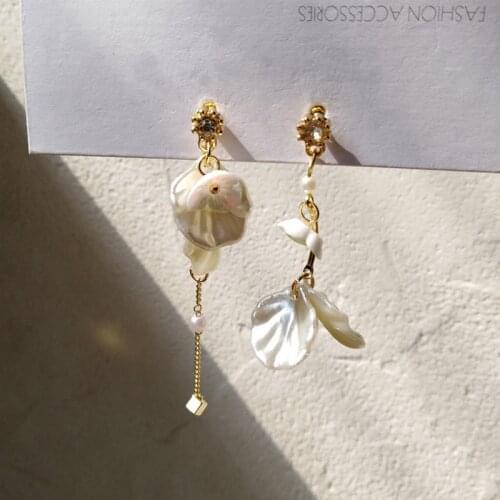 S925 needle New Asymmetrical Earrings Shiny Crystal Simulated Pearl White Petal Flower Dangle Drop Earrings Modern Jewelry Gift