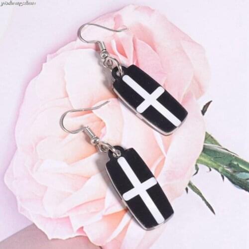 Tokyo Revengers Izana Kurokawa Earrings Acrylic Anime Cosplay Props Drop Earrings for Women Fashion Jewelry Accessories