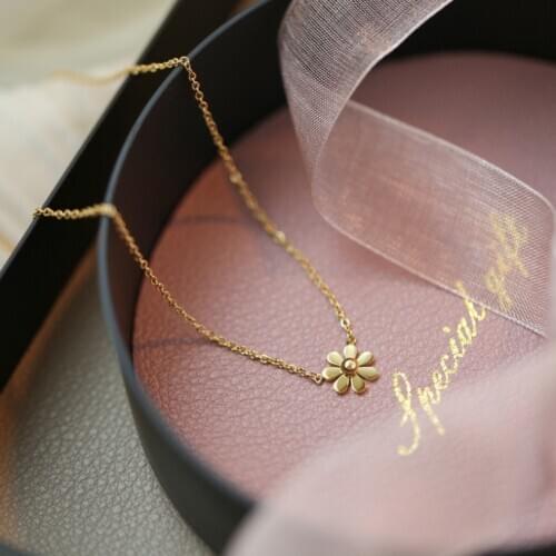 316L Stainless Steel New Fashion Upscale Jewelry Sweet Gold Color Daisy Flowers Charms Chain Choker Necklaces Pendants For Women