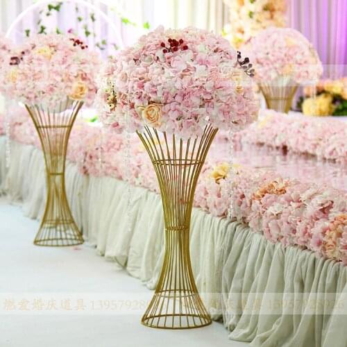 Openwork vase wedding decoration wedding flower arrangement home decoration wedding layout pavement decoration road