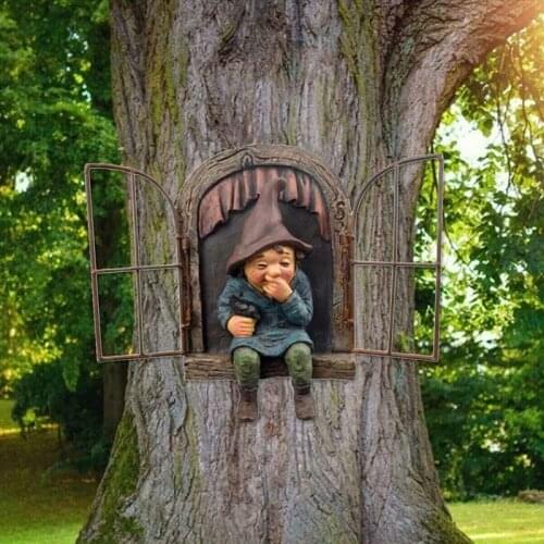Elf Out The Door Tree Sculpture Naughty Gnome Statue Home Garden Yard Decoration Hugger Peeker Yard Art Ornament Tree Decor