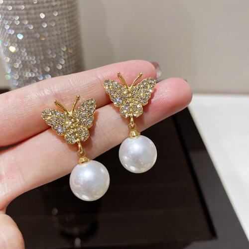 2021 Korean New Pearl Butterfly Earrings Fashion Temperament Versatile Earrings Womens Jewelry
