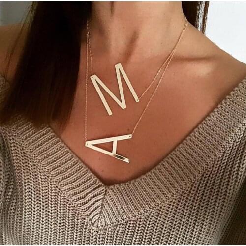 Fashion 26 Letter Necklace Collar Gold Pendant Necklace Initial Stainless Steel Ladies Modern Accessories Collar Wholesale