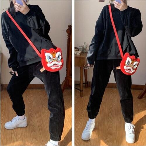Creative multifunctional plush red wallet New Years auspicious doll Lion dance Chinese style backpack Messenger bag