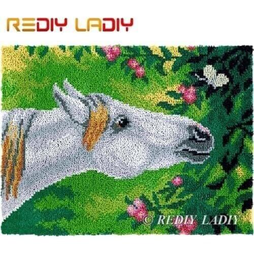 Latch Hook Rug White Horse Plush Wall Tapestry Kits DIY Carpet Rug Chunky Yarn Cushion Arts & Crafts Crochet Floor Mat 81*61cm