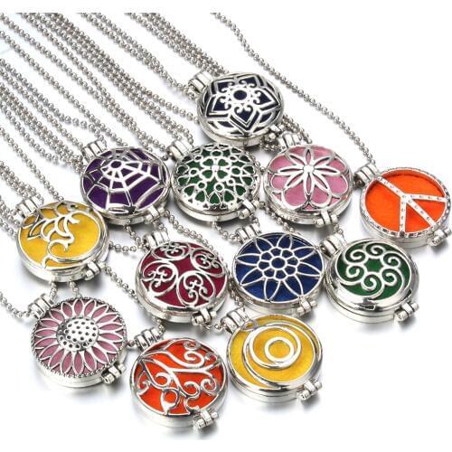 New Aroma Diffuser Necklace Vintage Silver Color Bronze Lockets Pendants Perfume Oil Diffuser Aromatherapy Necklace +10pcs Pads