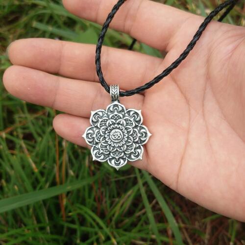 LANGHONG 10pcs Tibet Spiritual Necklace Tibet Mandala pendant Necklace geometry amulet Religious jewelry