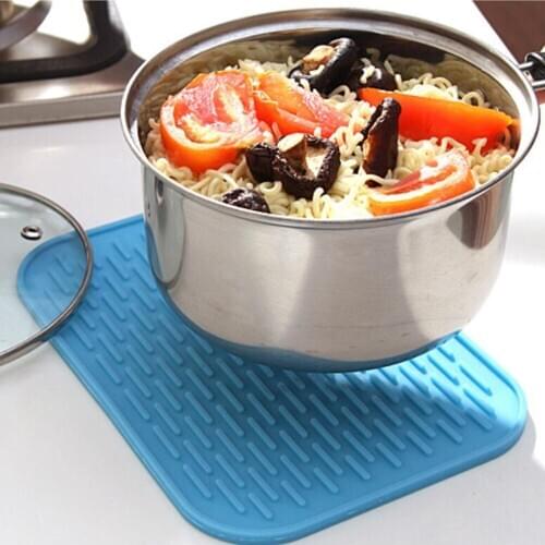 1PC 22cm *16cm Anti-hot Silicone Pot Mat Creative Candy Color Waterproof Pad Multi-functional Silica Gel Bowl Pad Tablewar 90gB