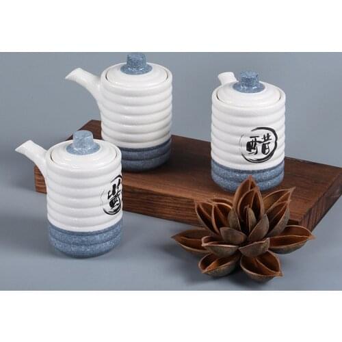 Japanese snowflake glazed ceramic jug vinegar bottle soy sauce pot Creative restaurant cuisine seasoning bottle and wind