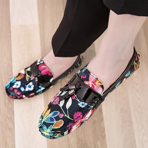 Mens Embroidery Floral Loafers Mocassin Homme Driving Flats Tassels Match Colors Casual Summer Shoes Plus Size 38-48