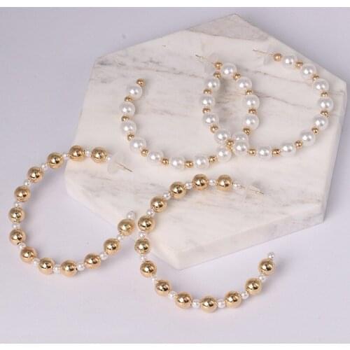 Simple White Imitation Pearls Hoop Earrings Fashion Big Circle Hoops Statement Earrings for Women Ear Party Jewelry