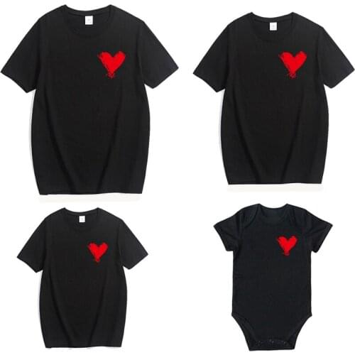 Mommy And Me Clothes Daddy Mom Kids T-shirt Baby Bodysuit Red Love Printing T Shirt Family Matching Outfits