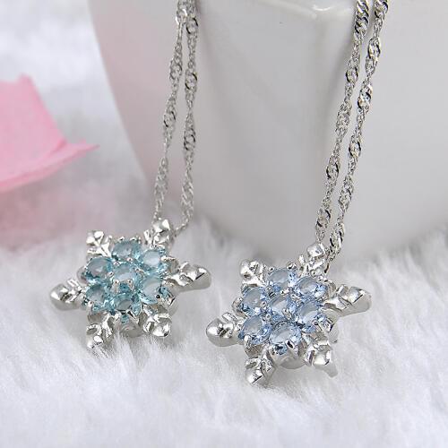 Hot Sale Christmas Pendant Necklace Siver Snow Shape Cubic Zircon Crystal Pendant Jewelry For Women