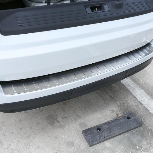 New Stainless Steel Outside Rear Bumper Guard Plate Cover For Landrover Range Rover Vogue L405 2013-2018 Car Accessory