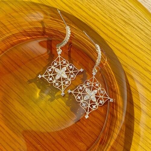 Simple Geometry Hollow Women Earring AAA High Quality Shining Zircon CZ Temperament Stud Earrings Wedding Jewelry Pendant Gift