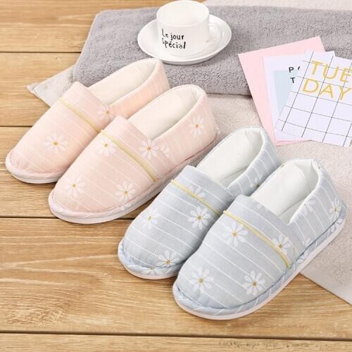Winter Women Daisy Flower Pattern Slippers Soft Comfortable Warm Plush Shoes Ladies Casual Anti-skip Indoor Home Cotton Slipper