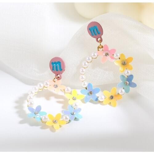 2020 Korean Version Of The New Sweet Girl Heart Pearl Fashion Cute Circle Flower Earrings Women Wholesale Earrings For Women