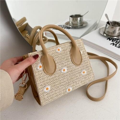 Vintage Women Straw Woven Messenger Bags Daisy Embroidery Top-handle Shoulder All-match Fashion High Street Shopping Bag