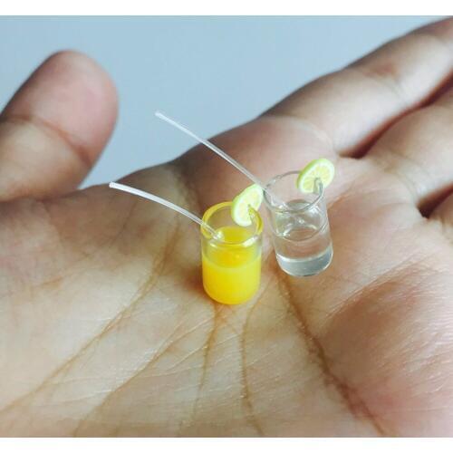 2Pcs/Set Mini Lemonades Miniature Lemon Water Cup Food Models 1:12 Dollhouse Accessories for Home Life Scene Figurines