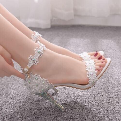 Crystal Queen Women Lace Wedding Shoes Thin High Heels White Bridal Open Toe Sandals Summer Strap Ankle Sexy Party Dress Shoes