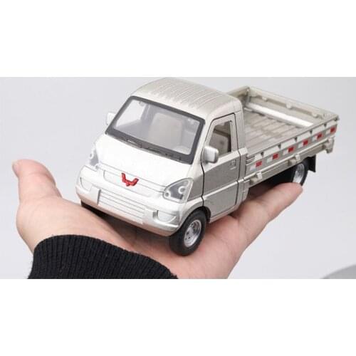 Diecast Alloy 1:32 Wuling Liuzhou Matal Car Model Decoration Car Model Truck Sound and Light Open Door Collection Display Gift