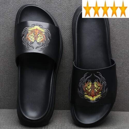 High Casual Embroidery Men Slippers Quality Shoes Summer Beach Designer Animal Pattern Black Leather Sandals