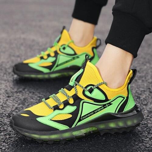 Large size mens shoes 2021 new mens fashion trend casual shoes popcorn bottoms fly-woven casual sneakers outdoor casual shoes