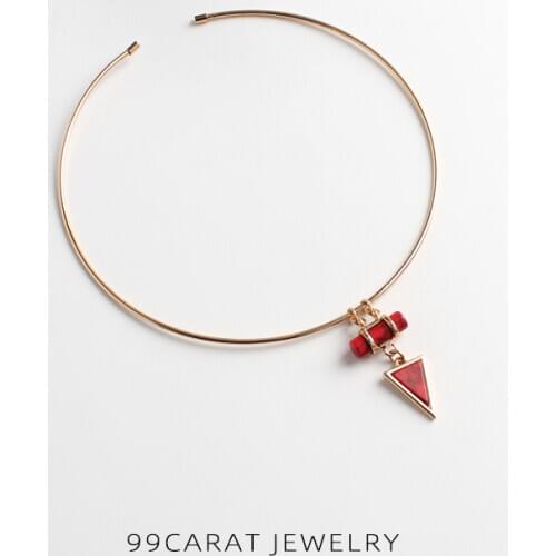 Nine nine carat European and American fashion accessories: Pine stone crackle pattern triangle Necklace (NX)